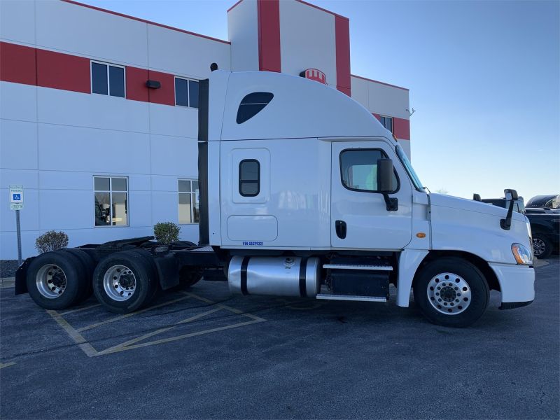 2016 FREIGHTLINER CASCADIA 125 - CIT Trucks