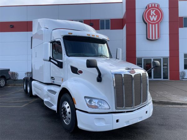 2017 PETERBILT 579 - CIT Trucks