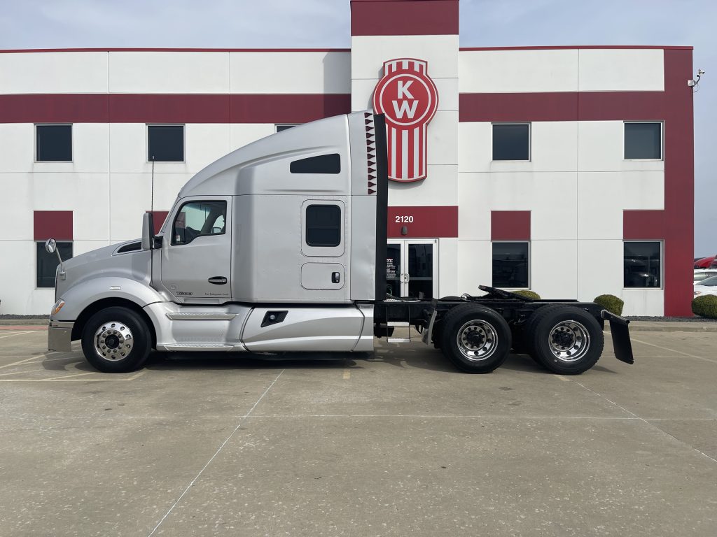 2014 KENWORTH T680 - CIT Trucks