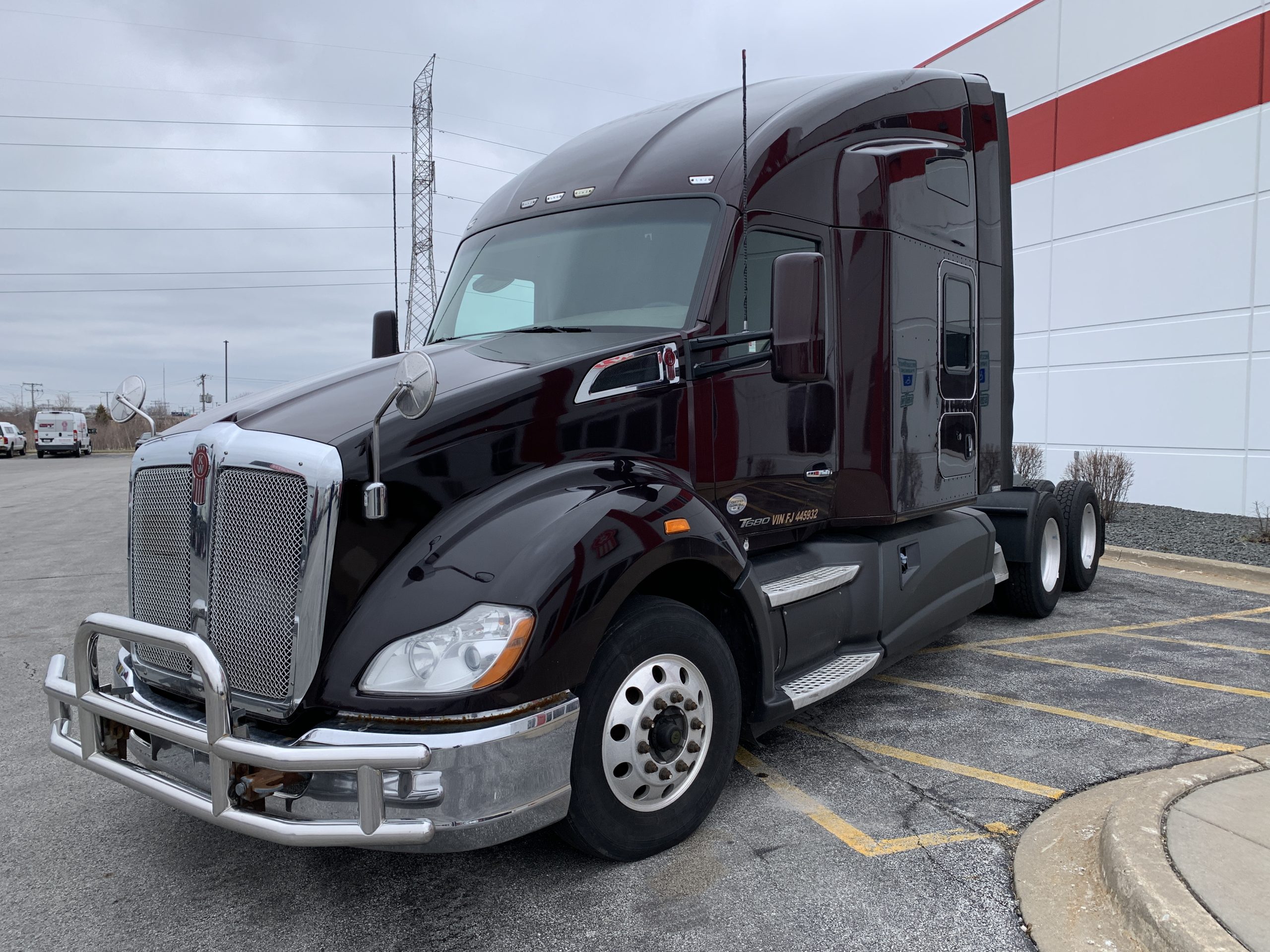 2015 KENWORTH T680 - CIT Trucks