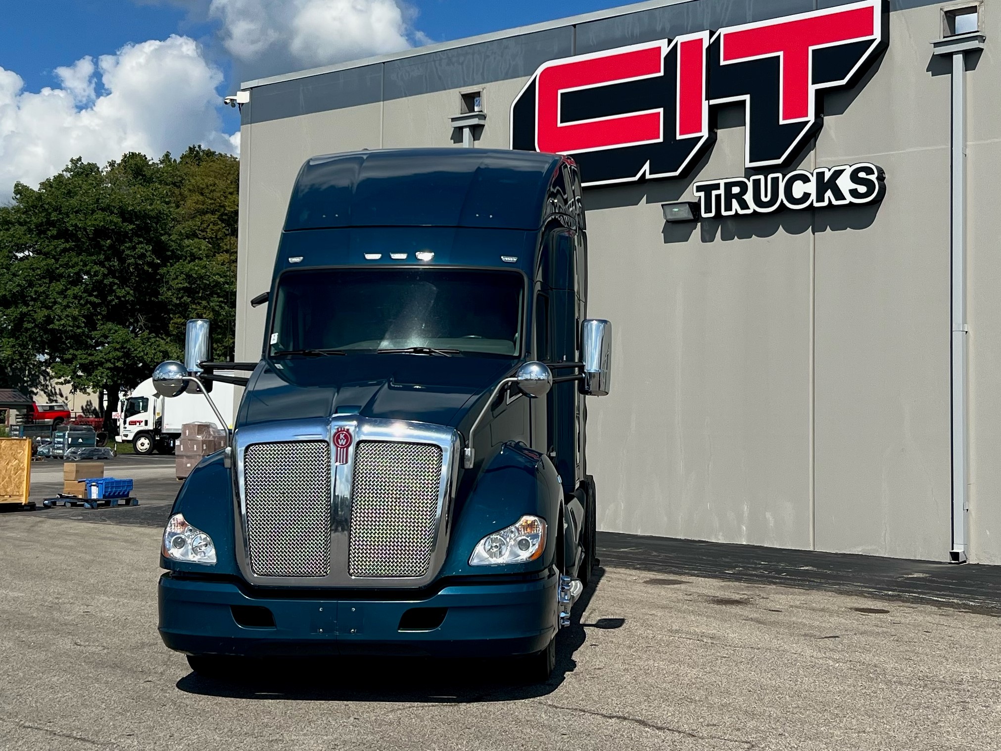 2015 KENWORTH T680 - CIT Trucks