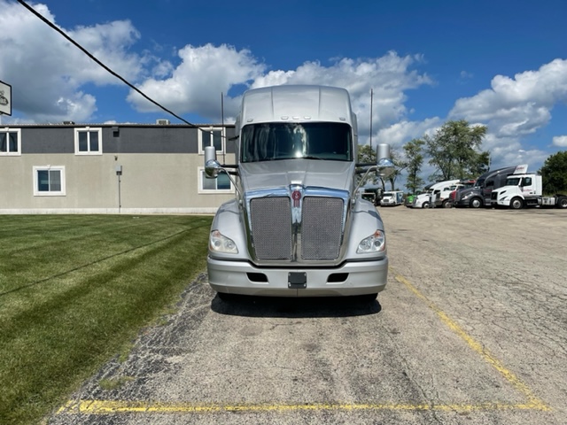 2016 Kenworth T680, AUTO, 455 HP, Big Sleeper, Work Station, 543k mile –  americanfleetexchange