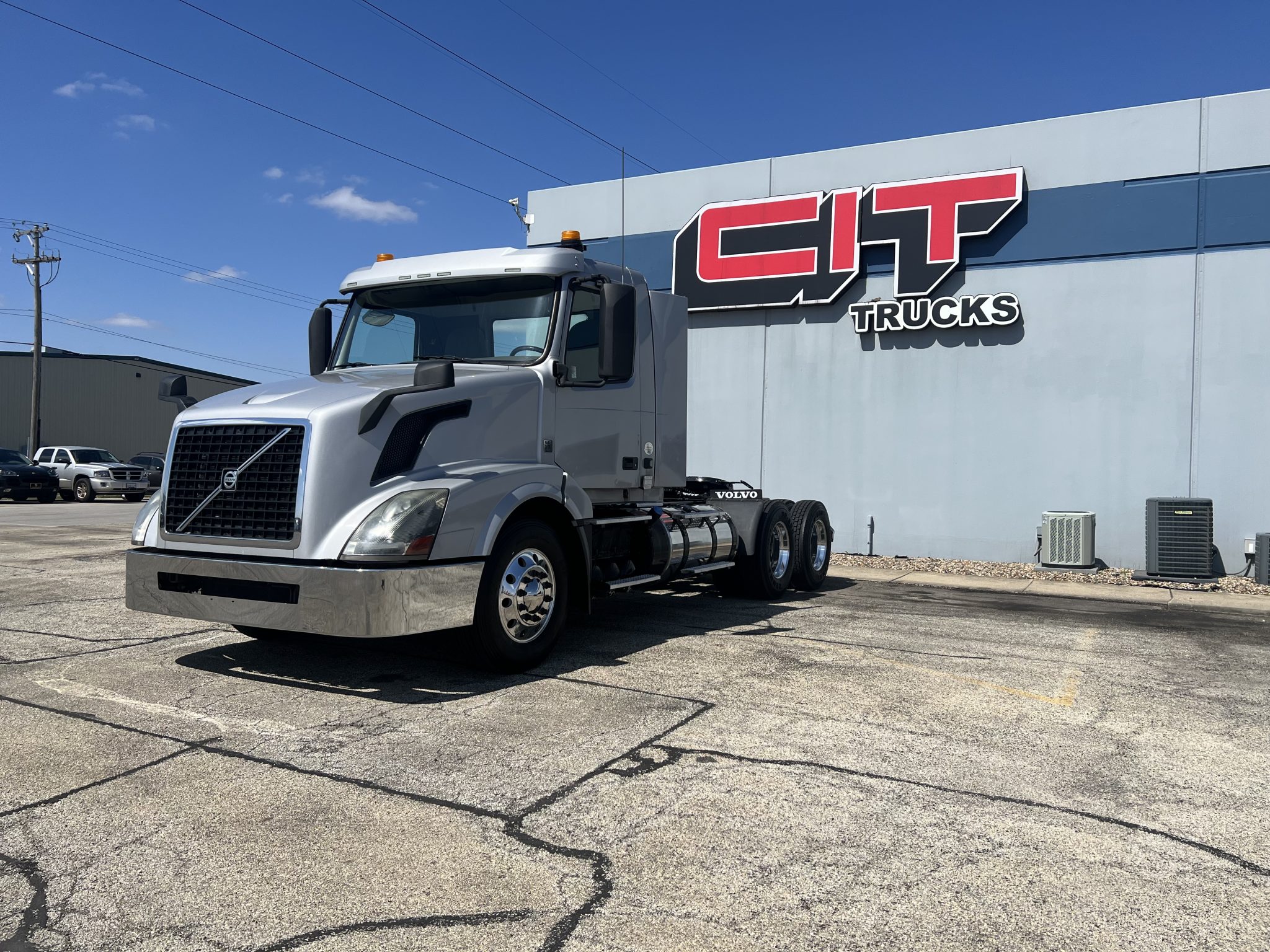 2018 VOLVO VNL300 - CIT Trucks