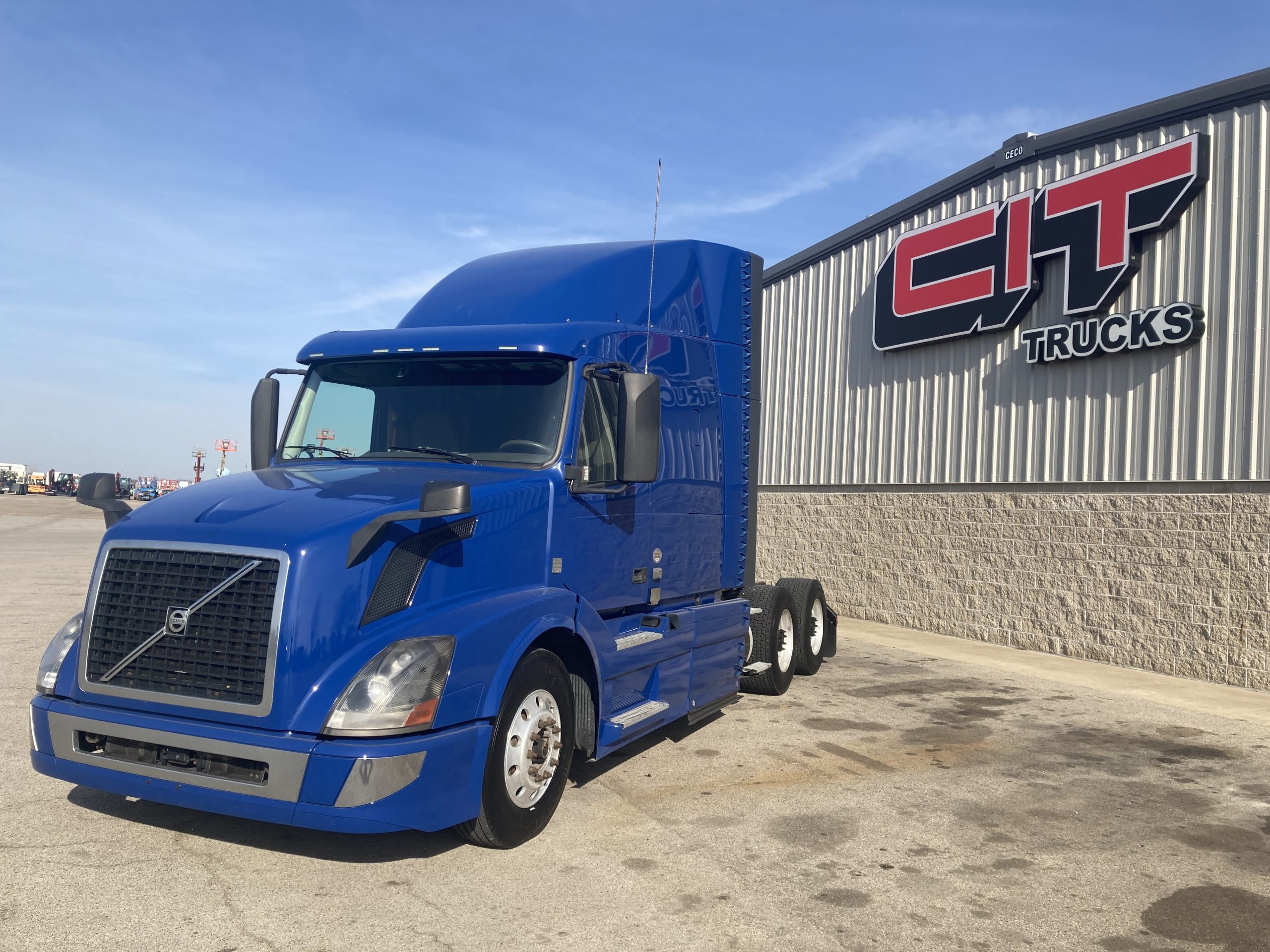 2017 VOLVO VNL670 - CIT Trucks