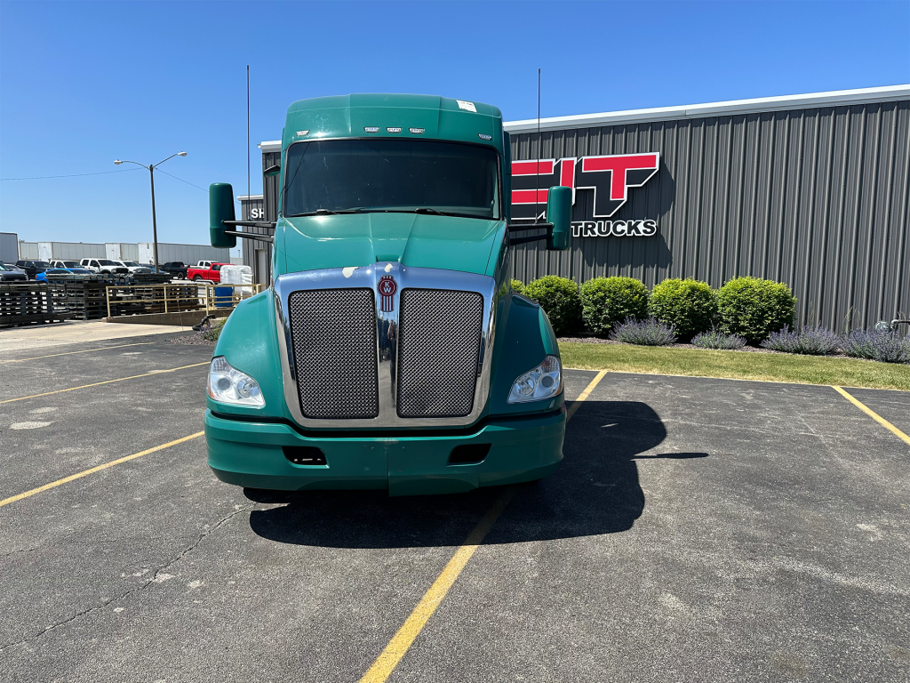 2017 KENWORTH T680 - CIT Trucks