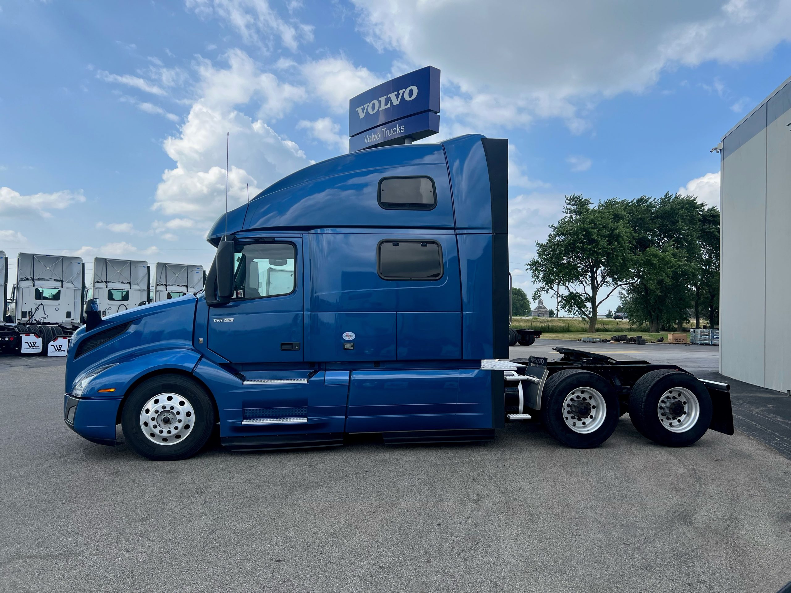 2020 VOLVO VNL860 - CIT Trucks