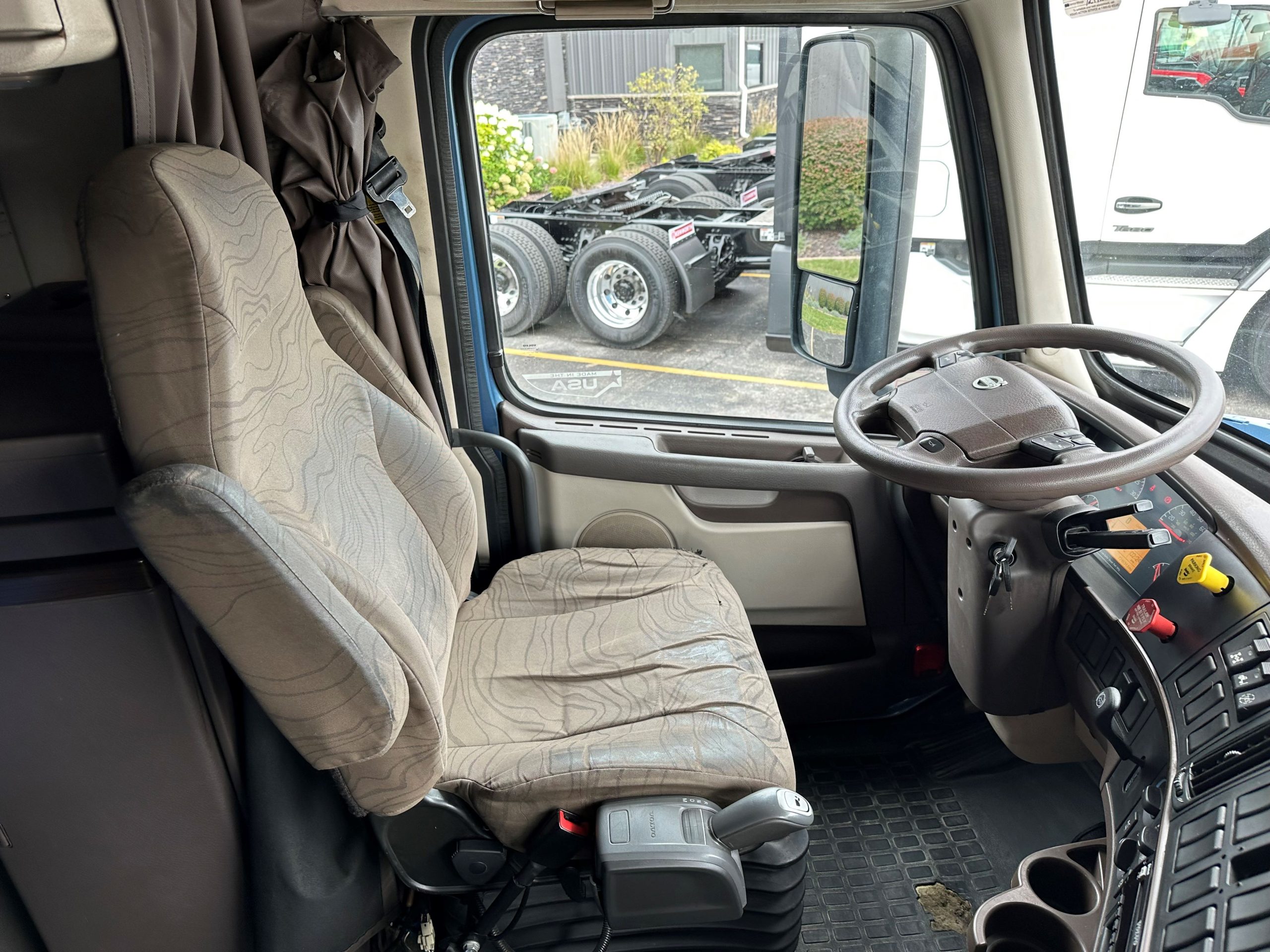 The interior of the new Volvo FMX - Volvo Trucks