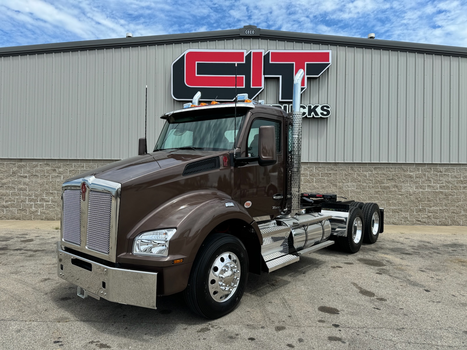 2025 KENWORTH T880 - CIT Trucks