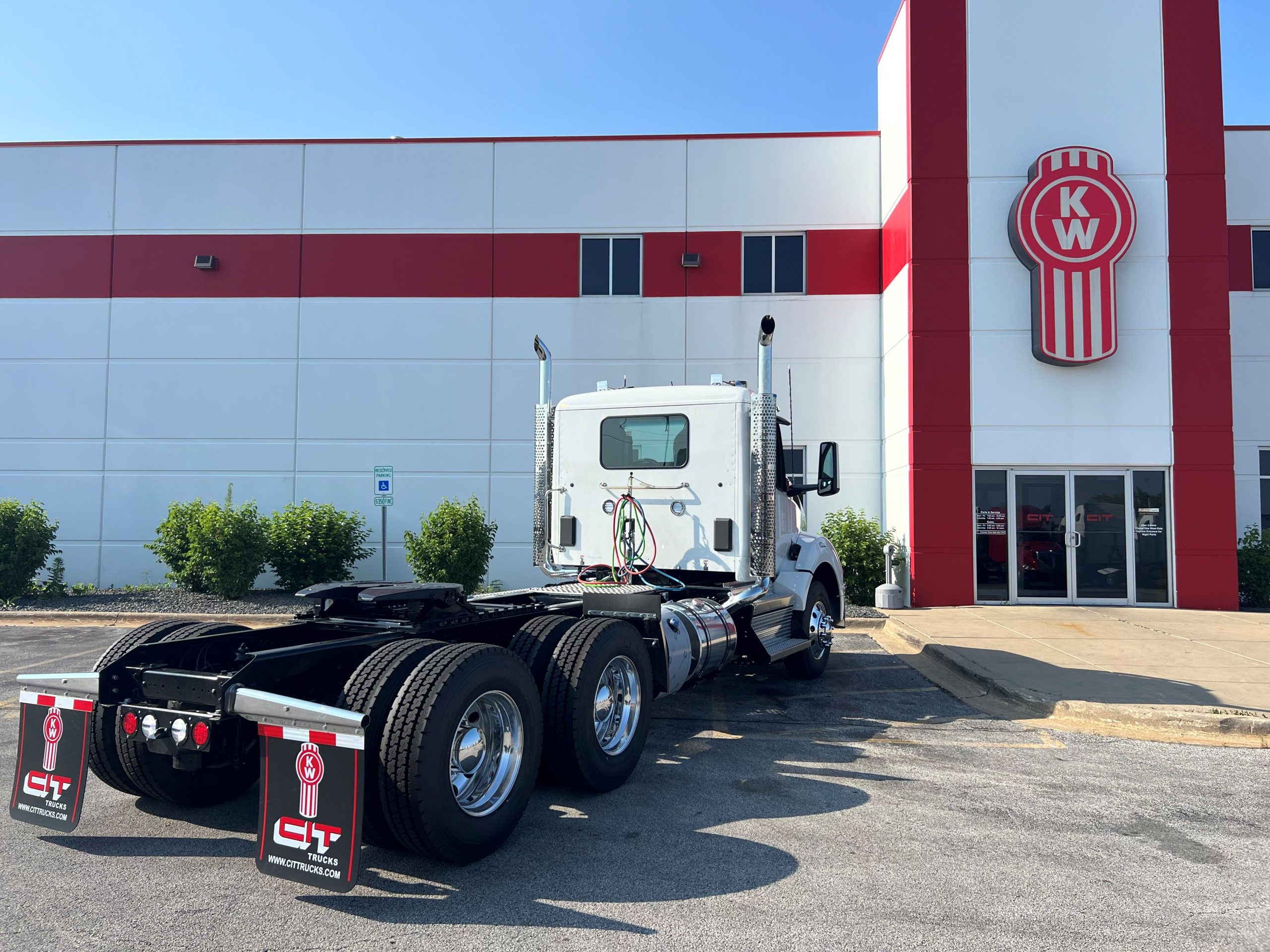 2025 KENWORTH T880 - image 5 of 6