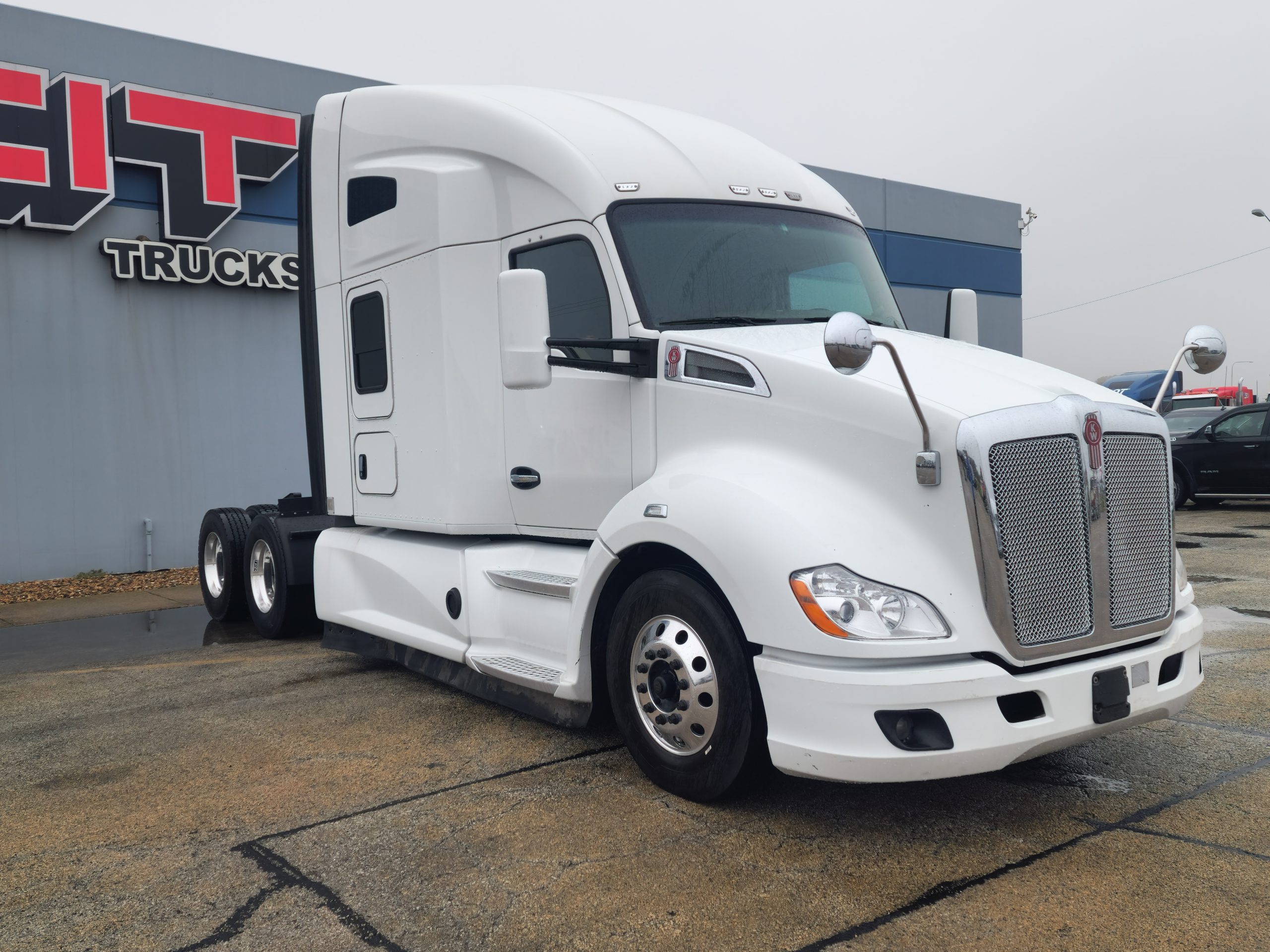 2019 KENWORTH T680 - image 3 of 6