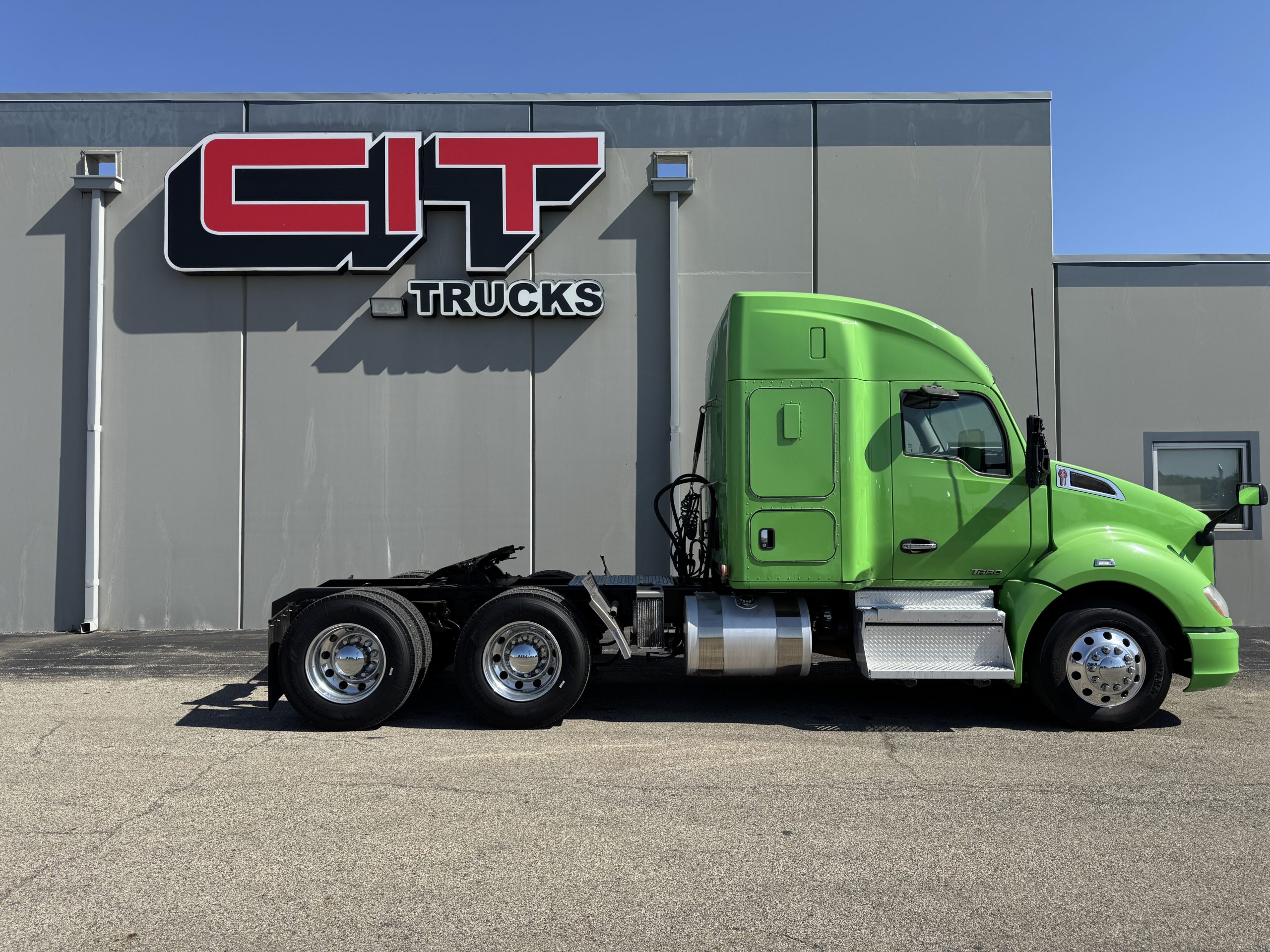 2018 KENWORTH T680 - image 5 of 6