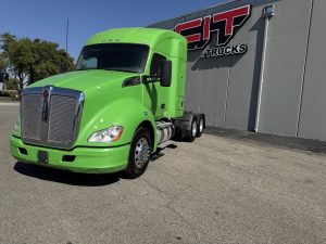 Used kenworth T680 Sleeper cab