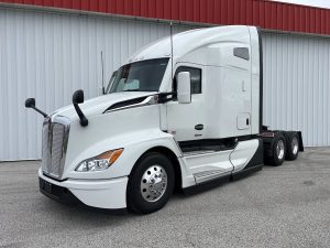 2025 Kenworth T680 Sleeper - CIT Trucks