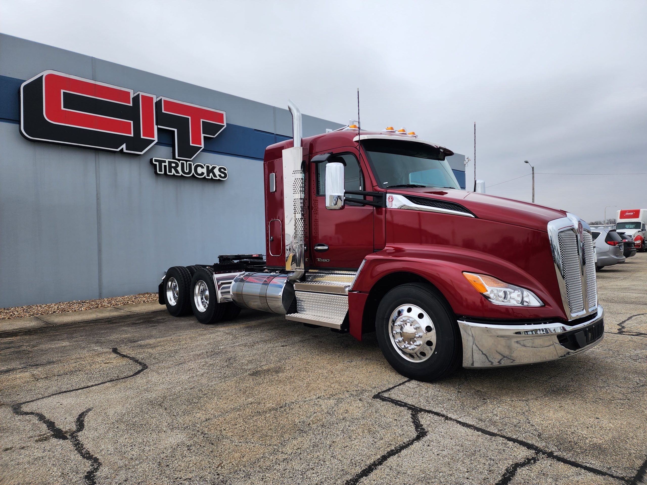 2025 KENWORTH T680 - image 3 of 6