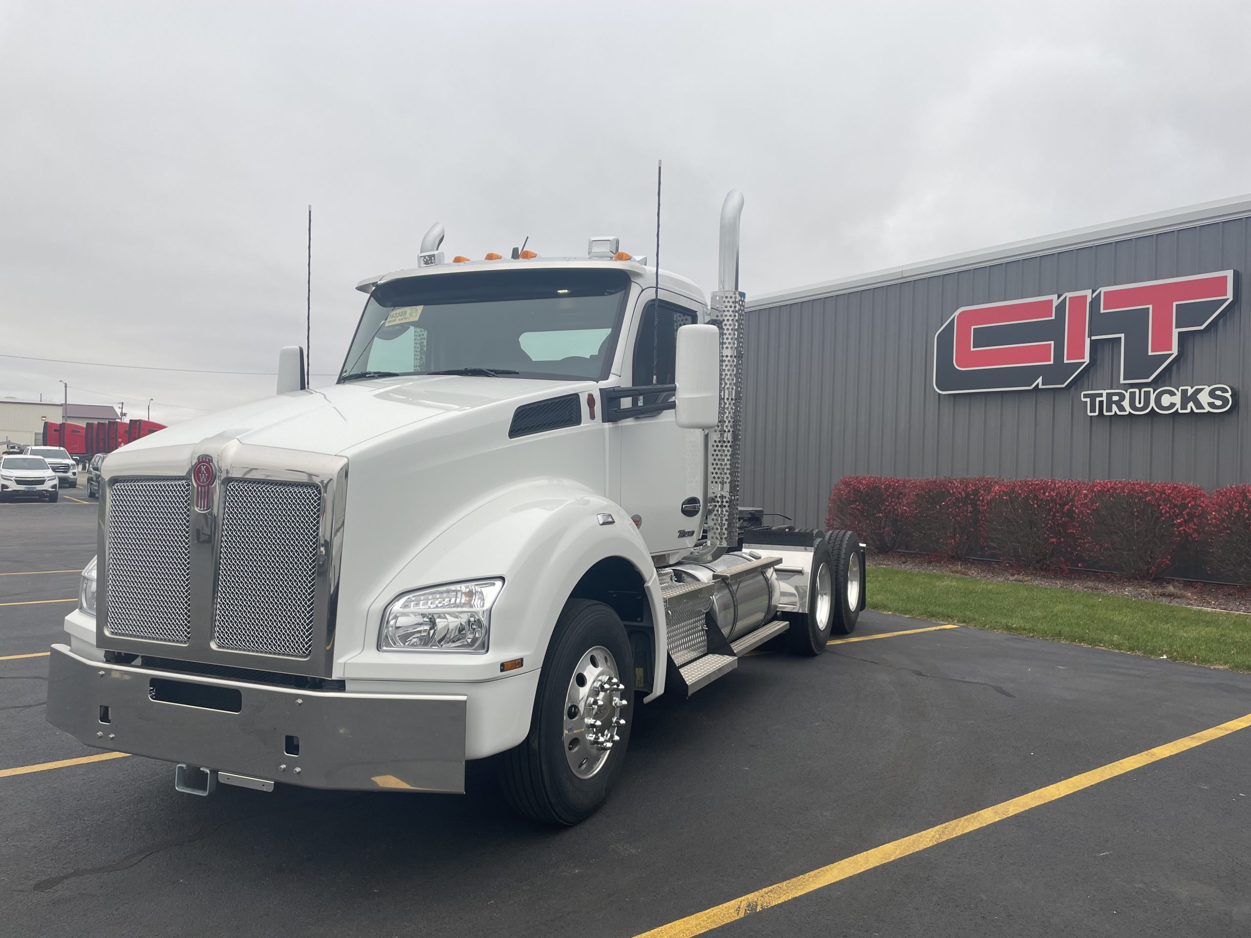 2025 KENWORTH T880 - image 1 of 6