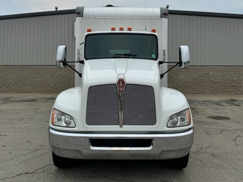 2018 KENWORTH T270 - image 2 of 6