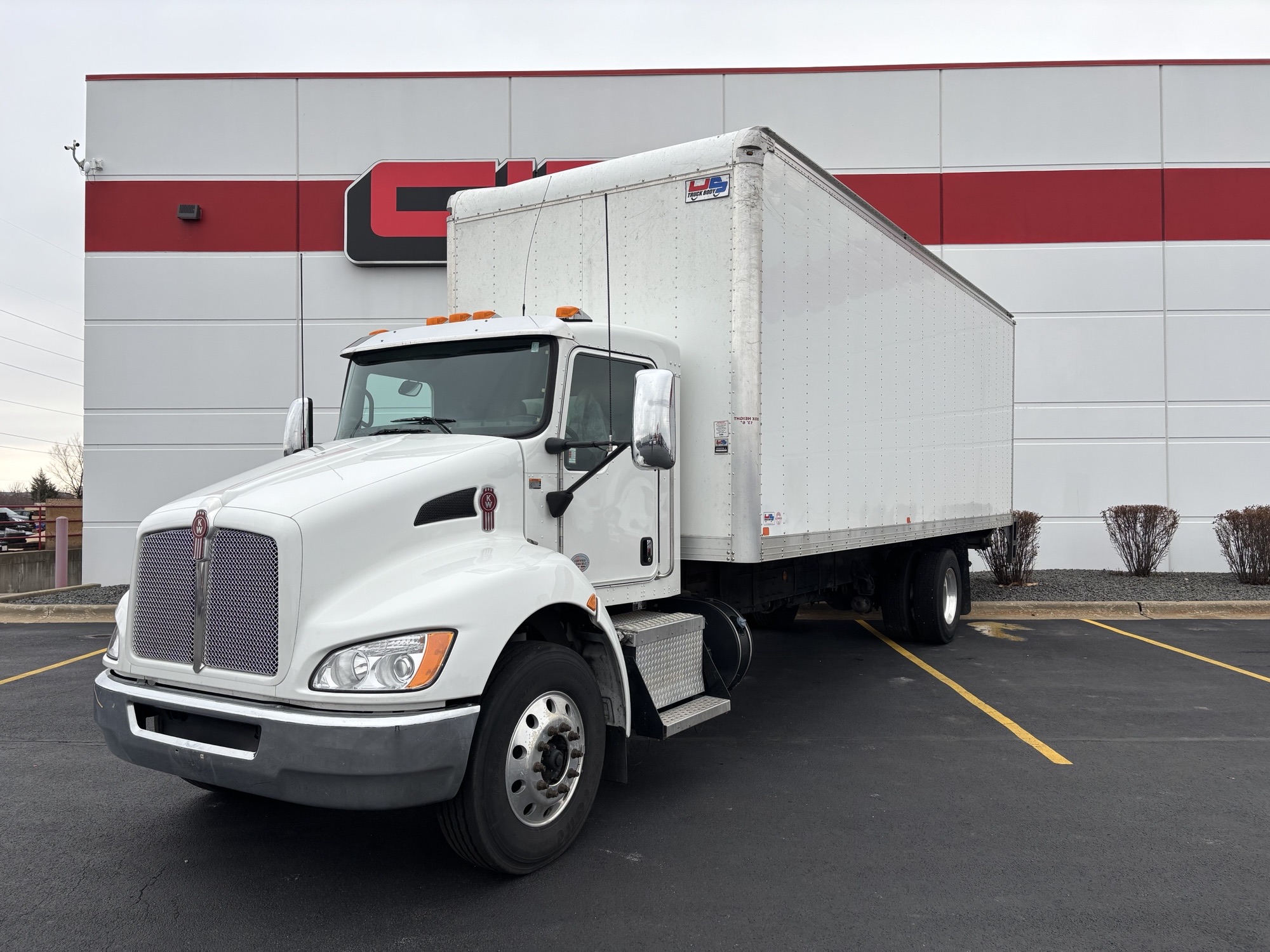 2022 KENWORTH T270 - image 1 of 6