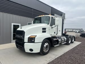 2022 Mack Anthem Day Cab