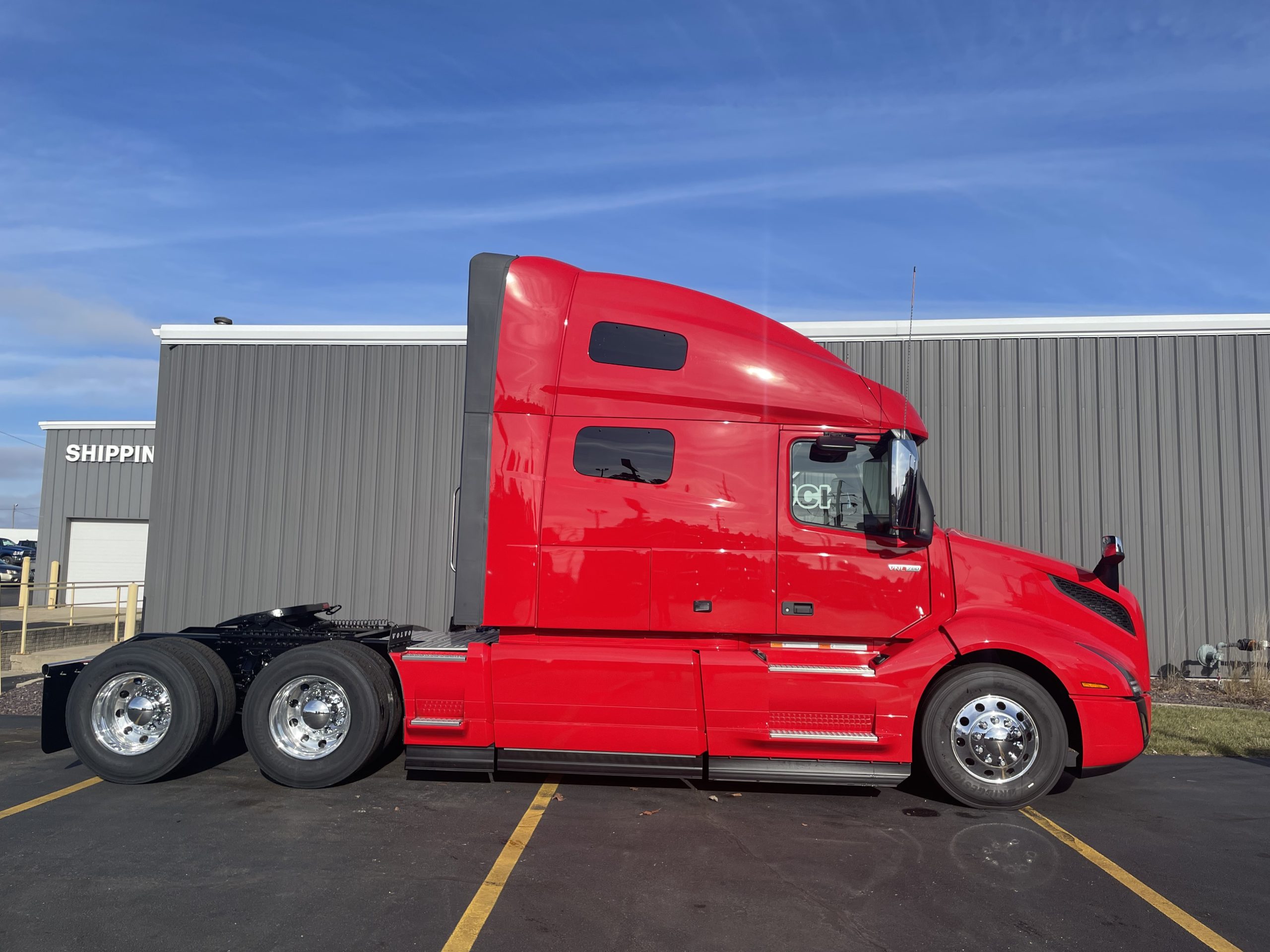 2025 VOLVO VNL760 - image 5 of 6