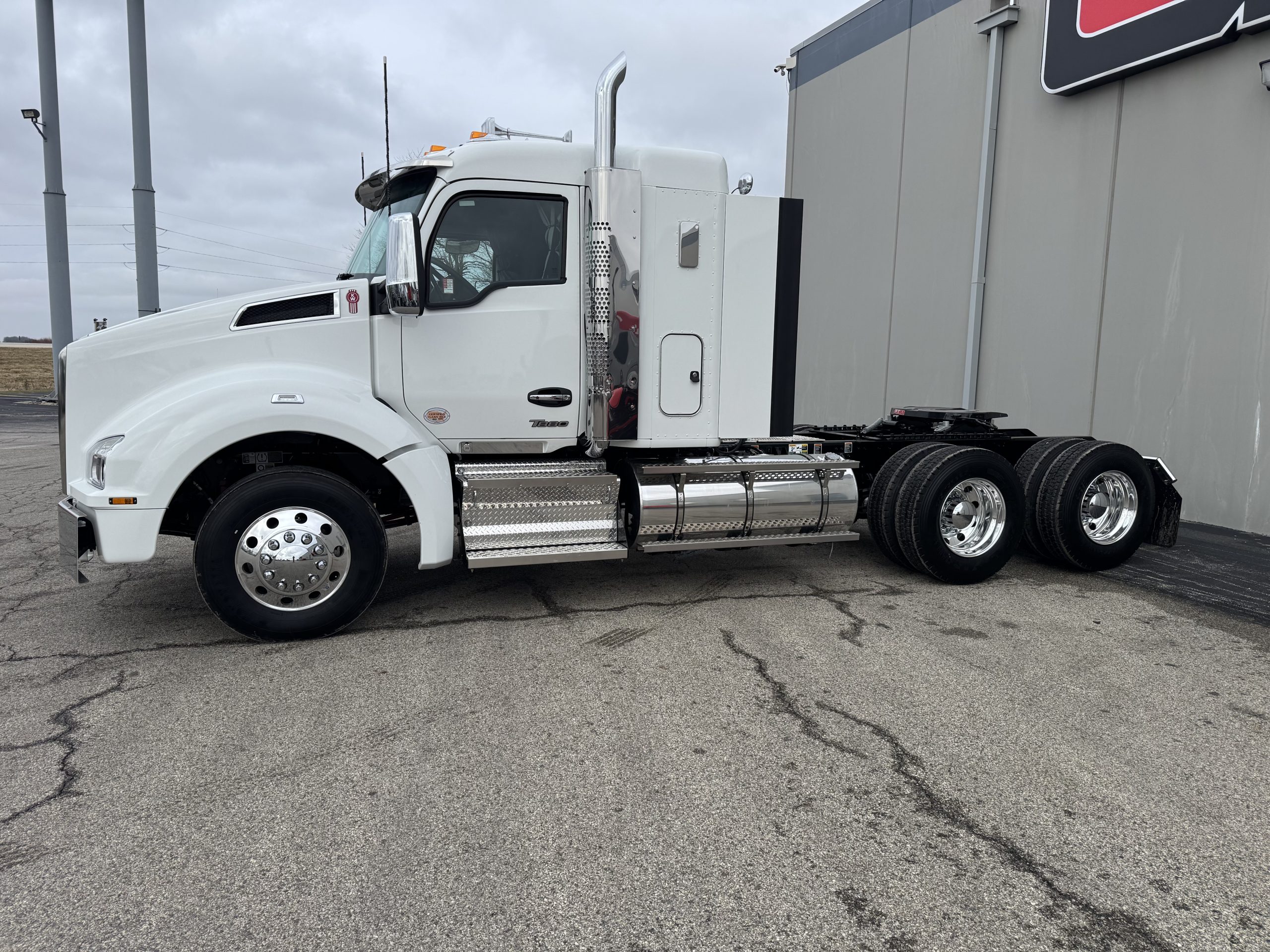 2025 KENWORTH T880 - image 6 of 6