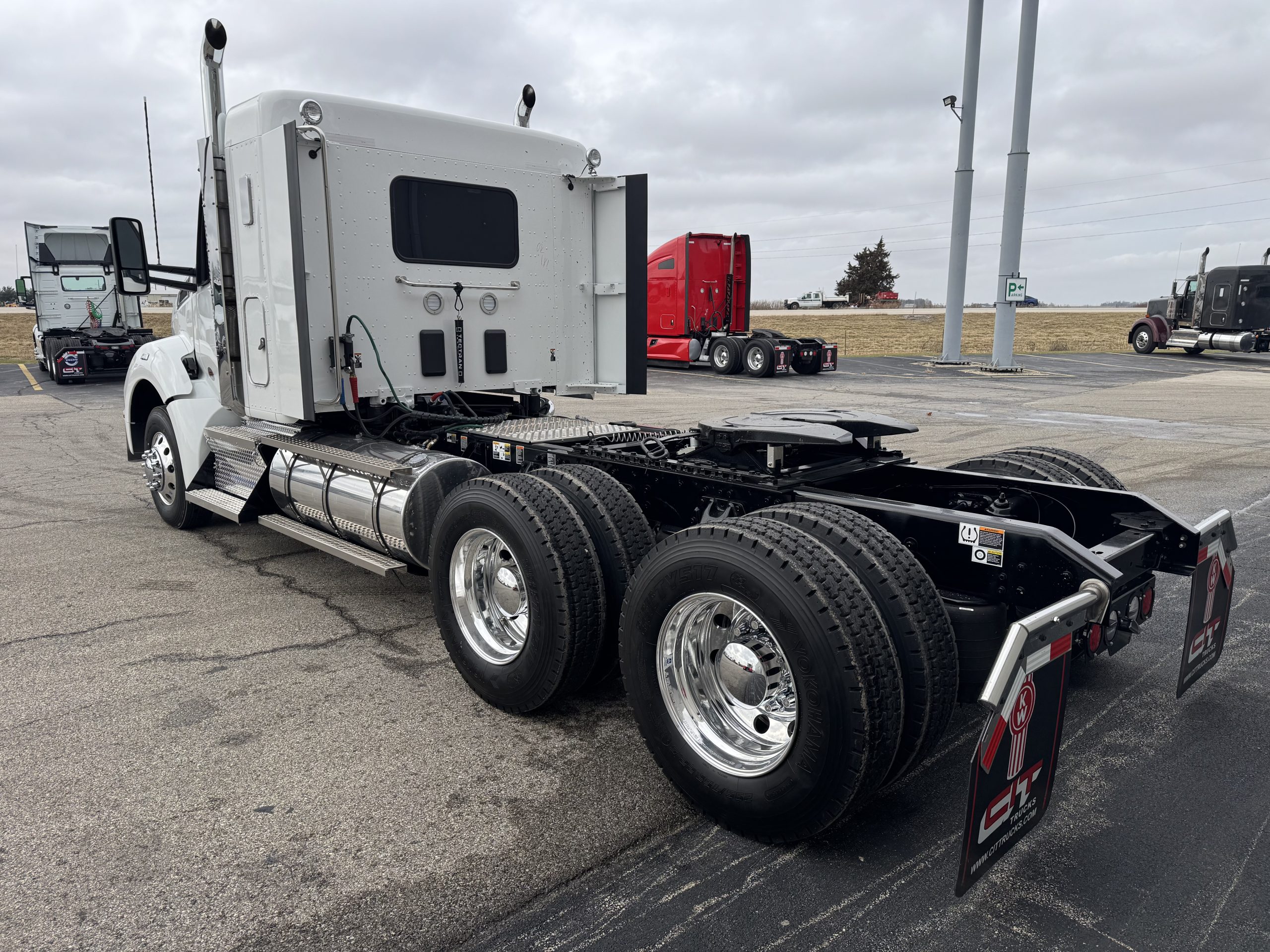 2025 KENWORTH T880 - image 5 of 6