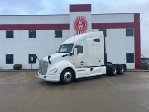 CIT Trucks T680 sleeper