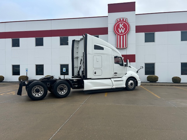 2022 KENWORTH T680 - image 5 of 6