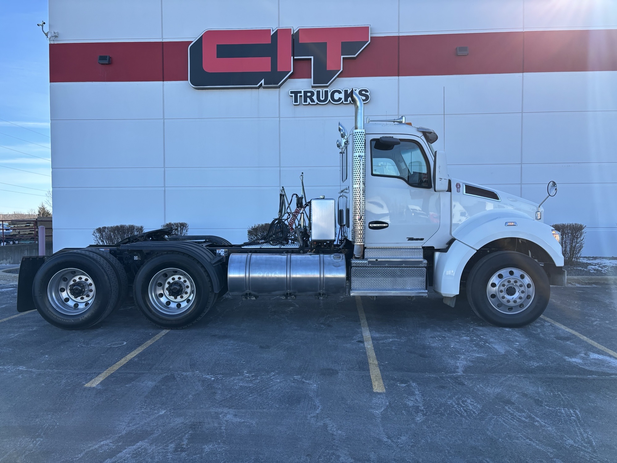 2020 KENWORTH T880 - image 4 of 6