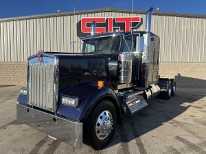 2025 KENWORTH W900L W/ SLEEPER - CIT TRUCKS