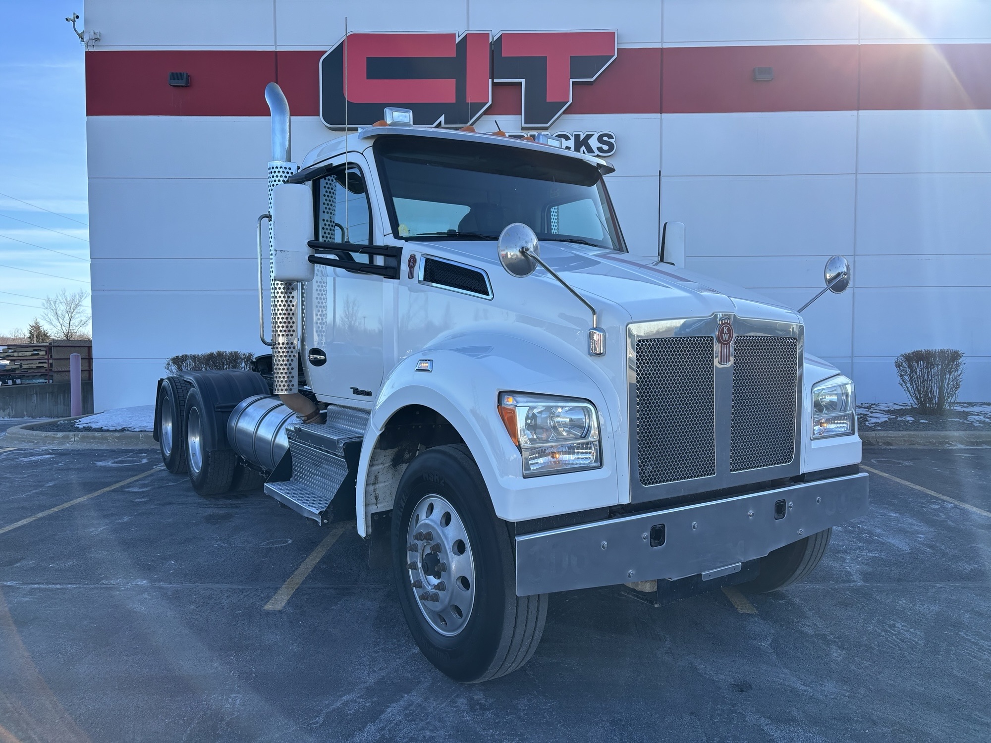 2020 KENWORTH T880 - image 3 of 6