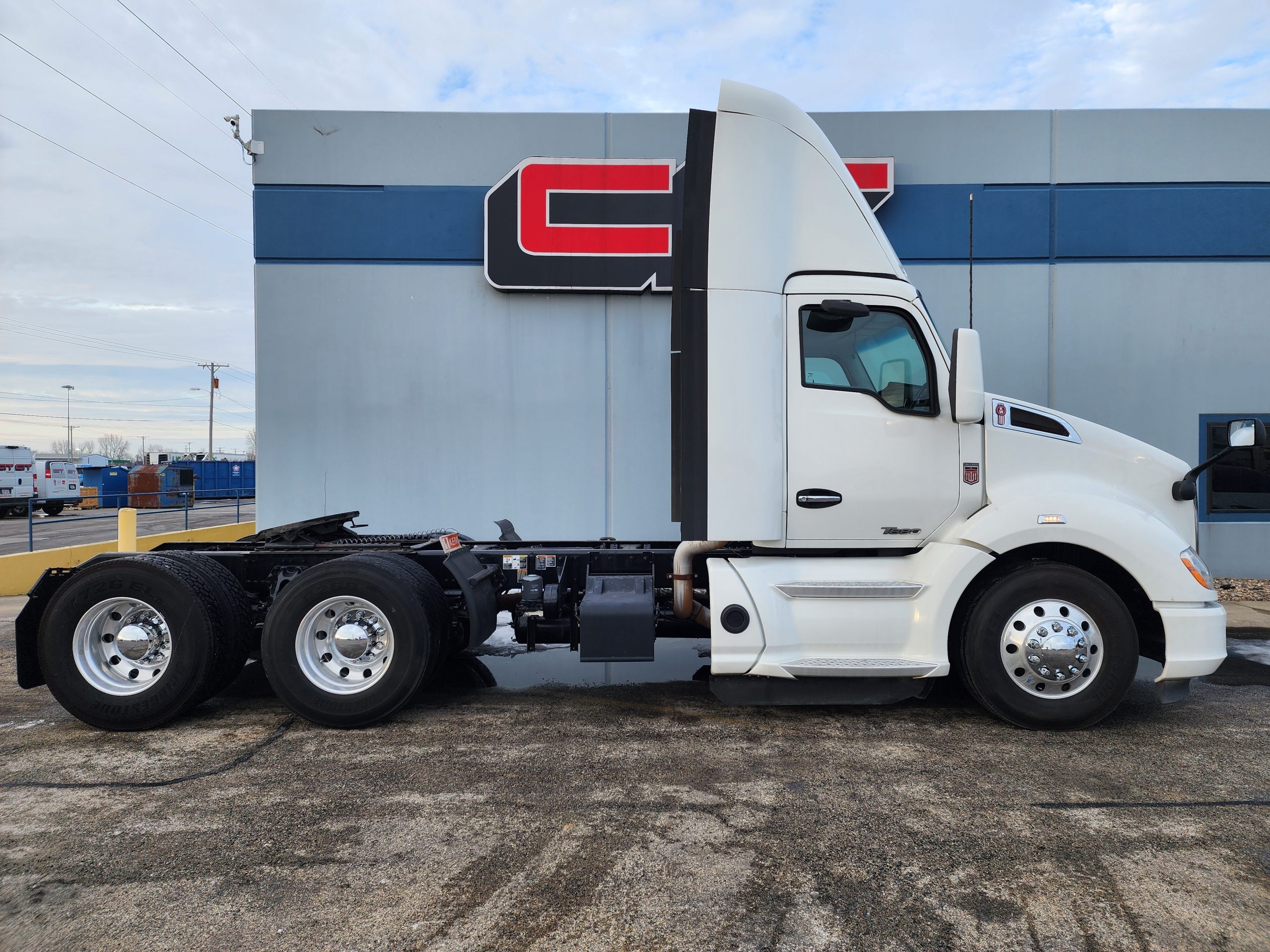 2021 KENWORTH T680 - image 4 of 6