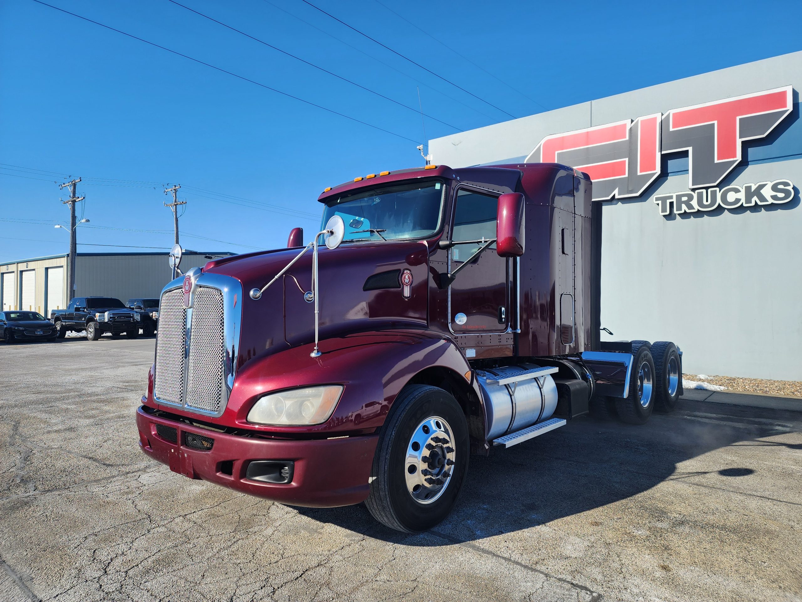 2013 KENWORTH T660 - image 1 of 6