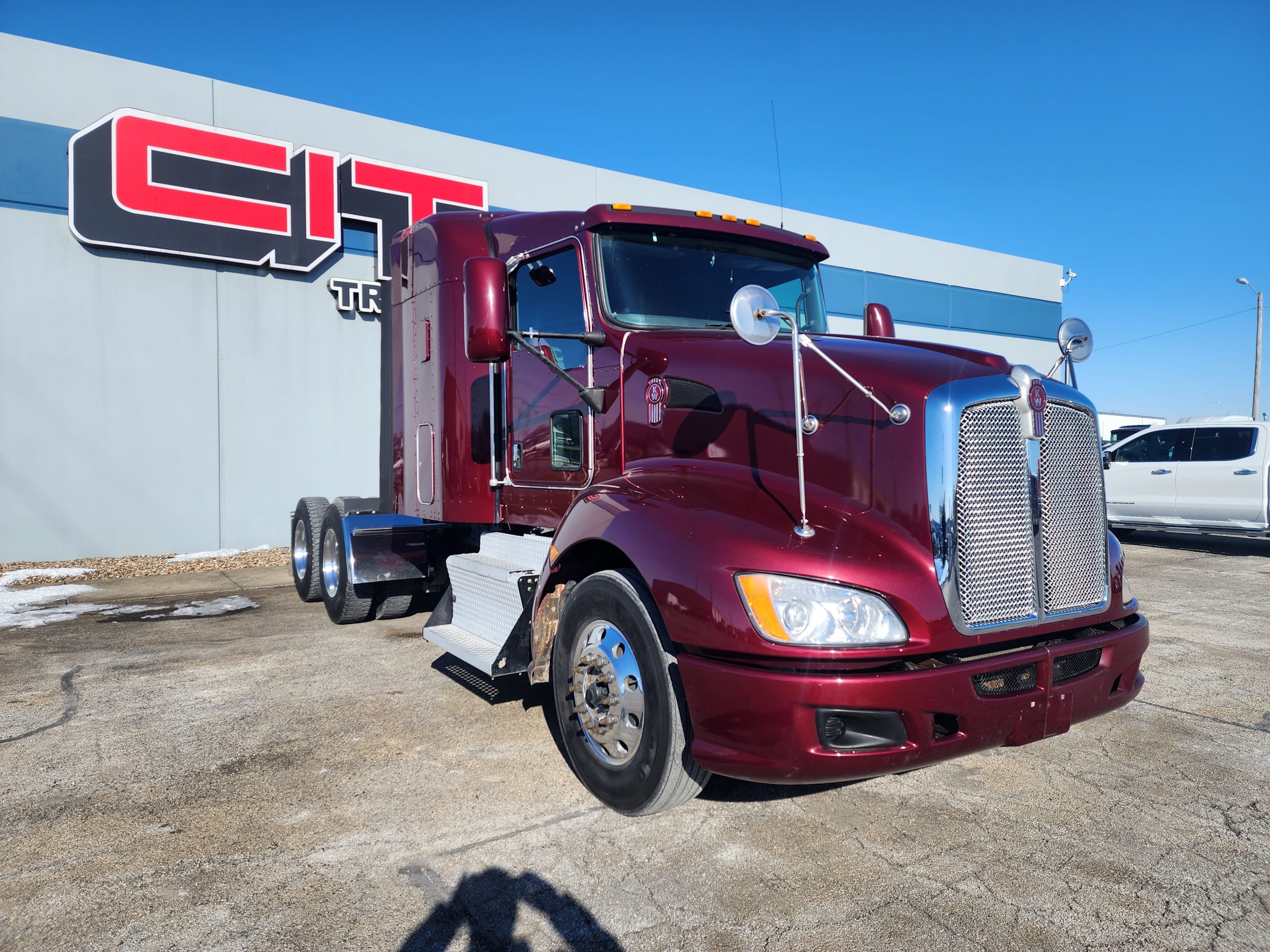 2013 KENWORTH T660 - image 3 of 6