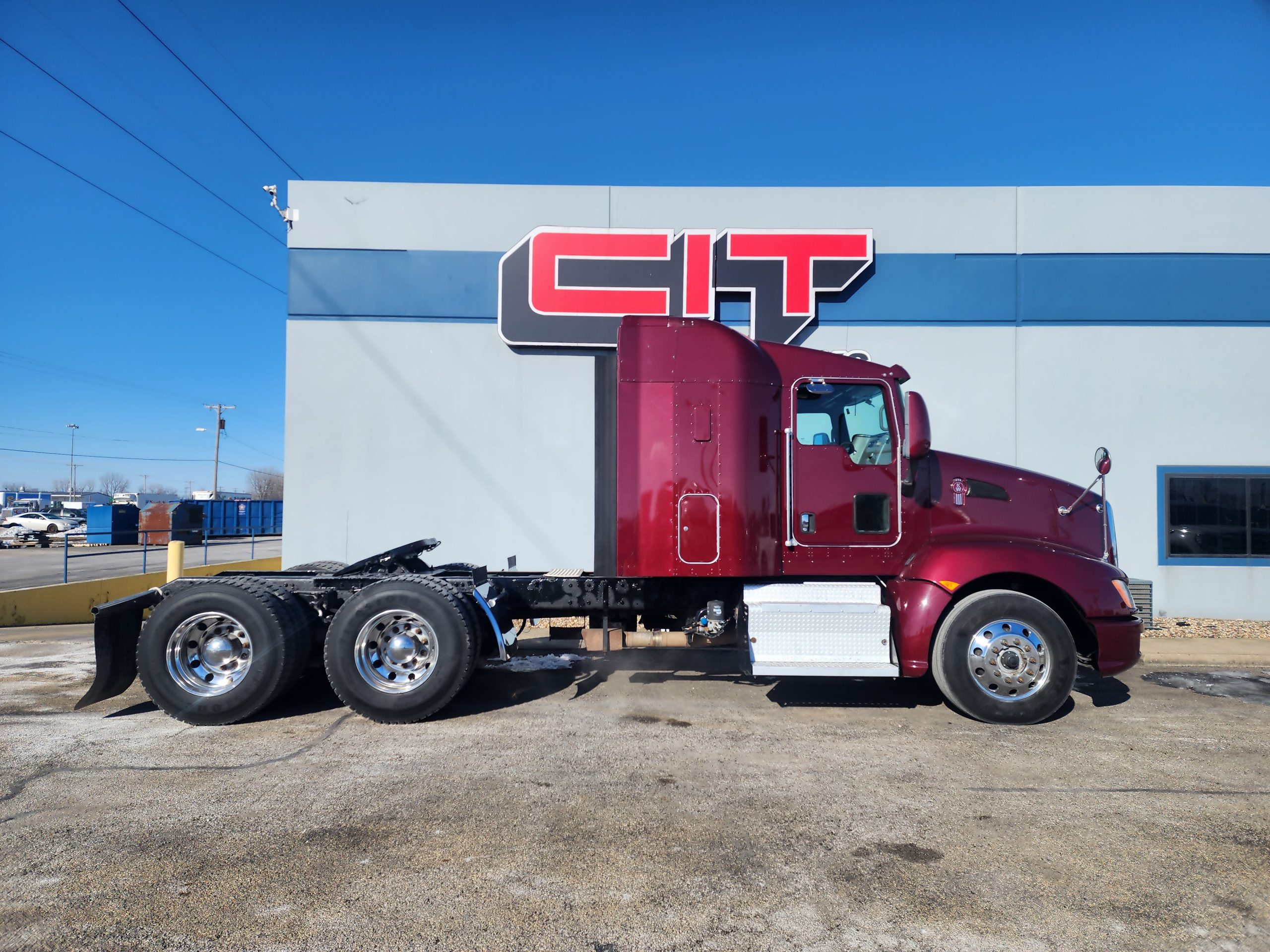 2013 KENWORTH T660 - image 4 of 6