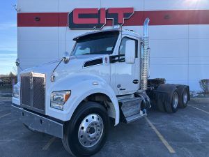 2020 KENWORTH T880 DAYCAB CIT TRUCKS