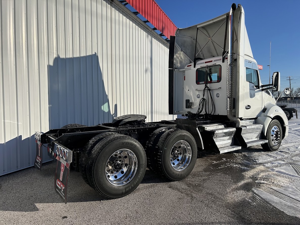 2016 KENWORTH T680 - image 4 of 6