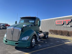 2019 KENWORTH T680 DAYCAB CIT TRUCKS