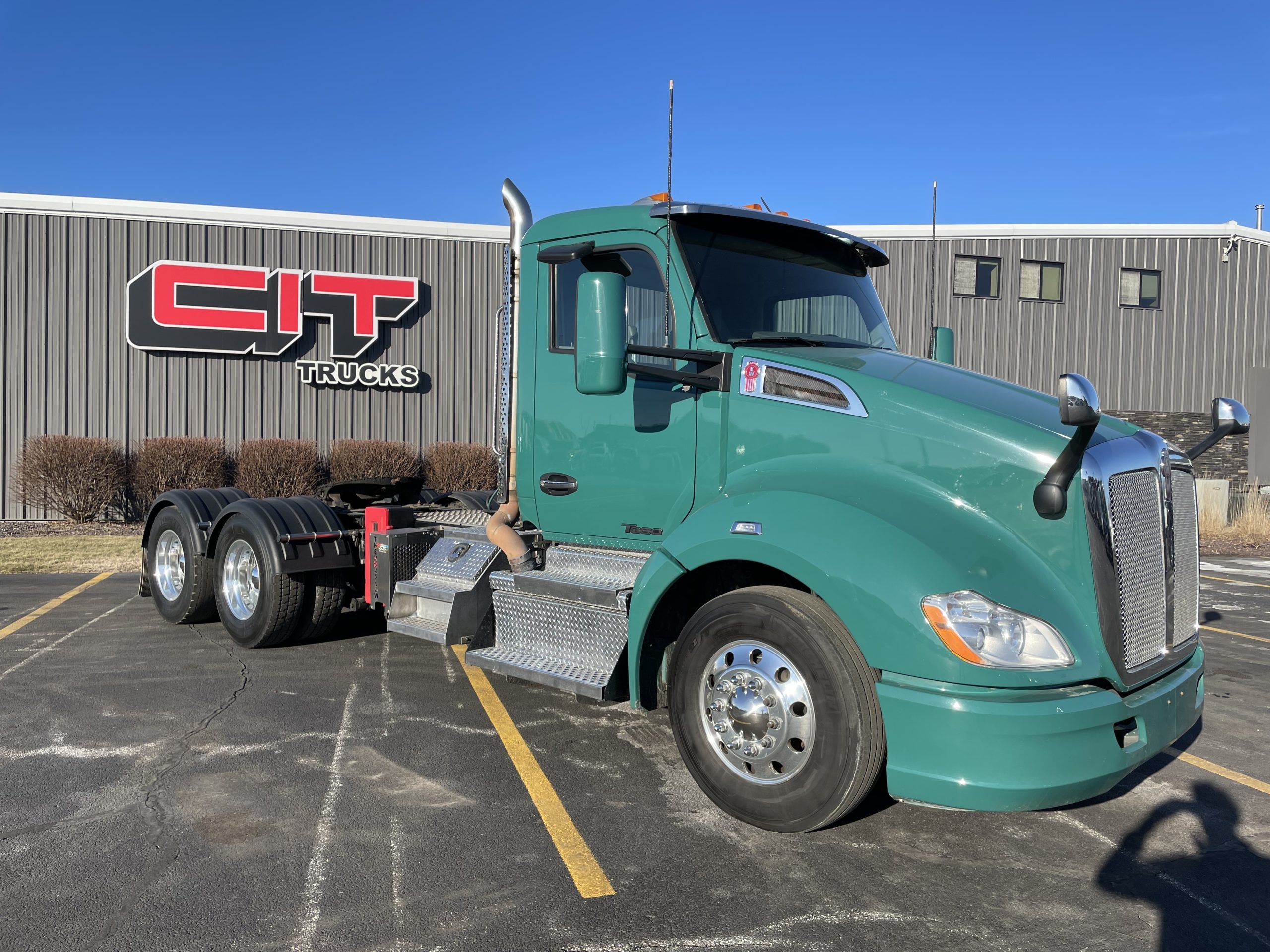 2019 KENWORTH T680 - image 4 of 6