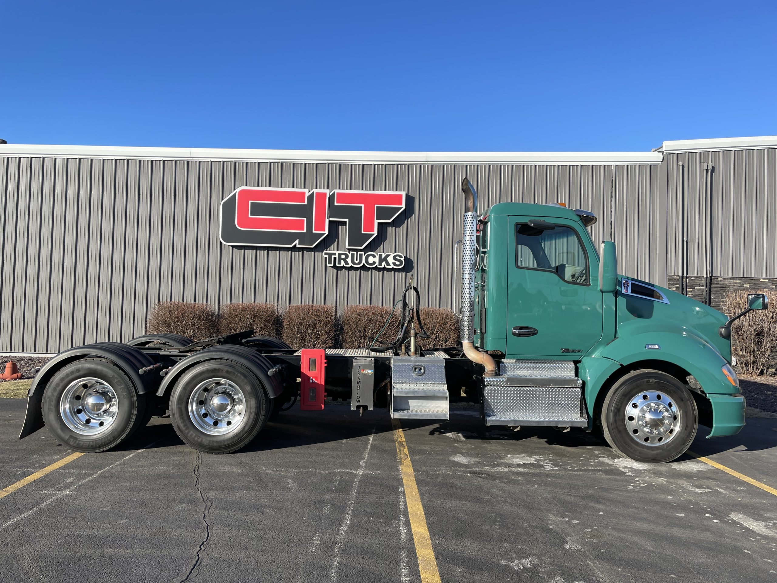 2019 KENWORTH T680 - image 5 of 6