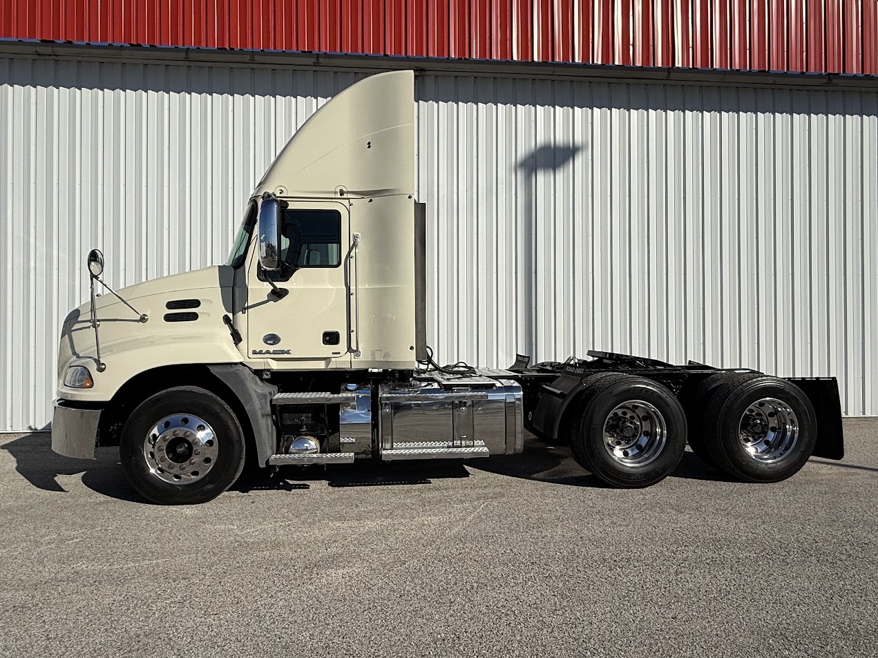 2016 MACK CXU613 - image 6 of 6