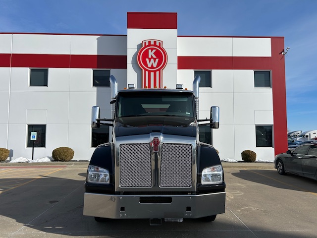 2021 KENWORTH T880 - image 2 of 6