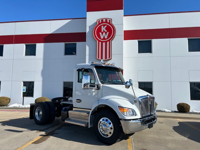 2026 KENWORTH T380 - image 4 of 6