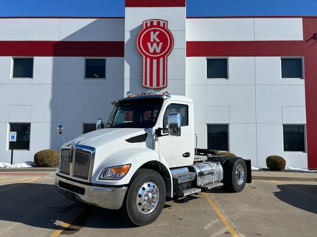 2026 KENWORTH T380 - image 1 of 6