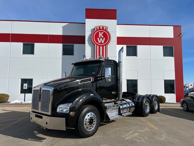 2021 KENWORTH T880 - image 1 of 6