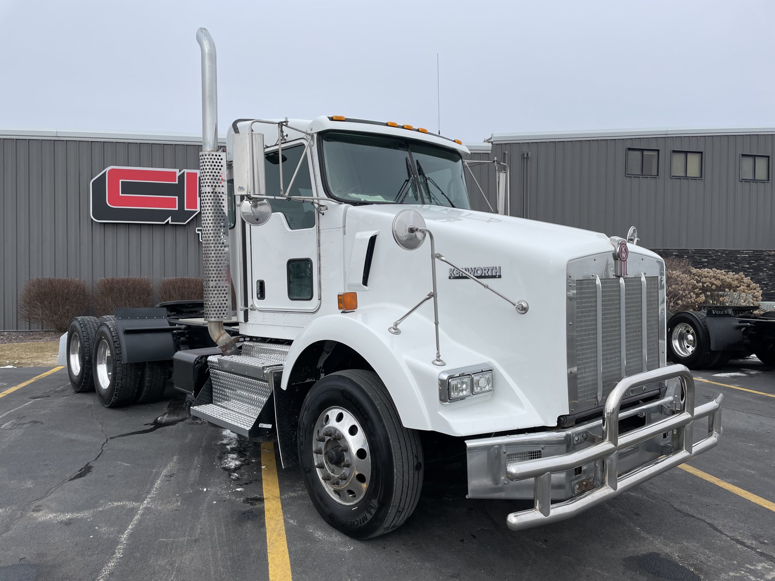 2019 KENWORTH T800 - image 4 of 6