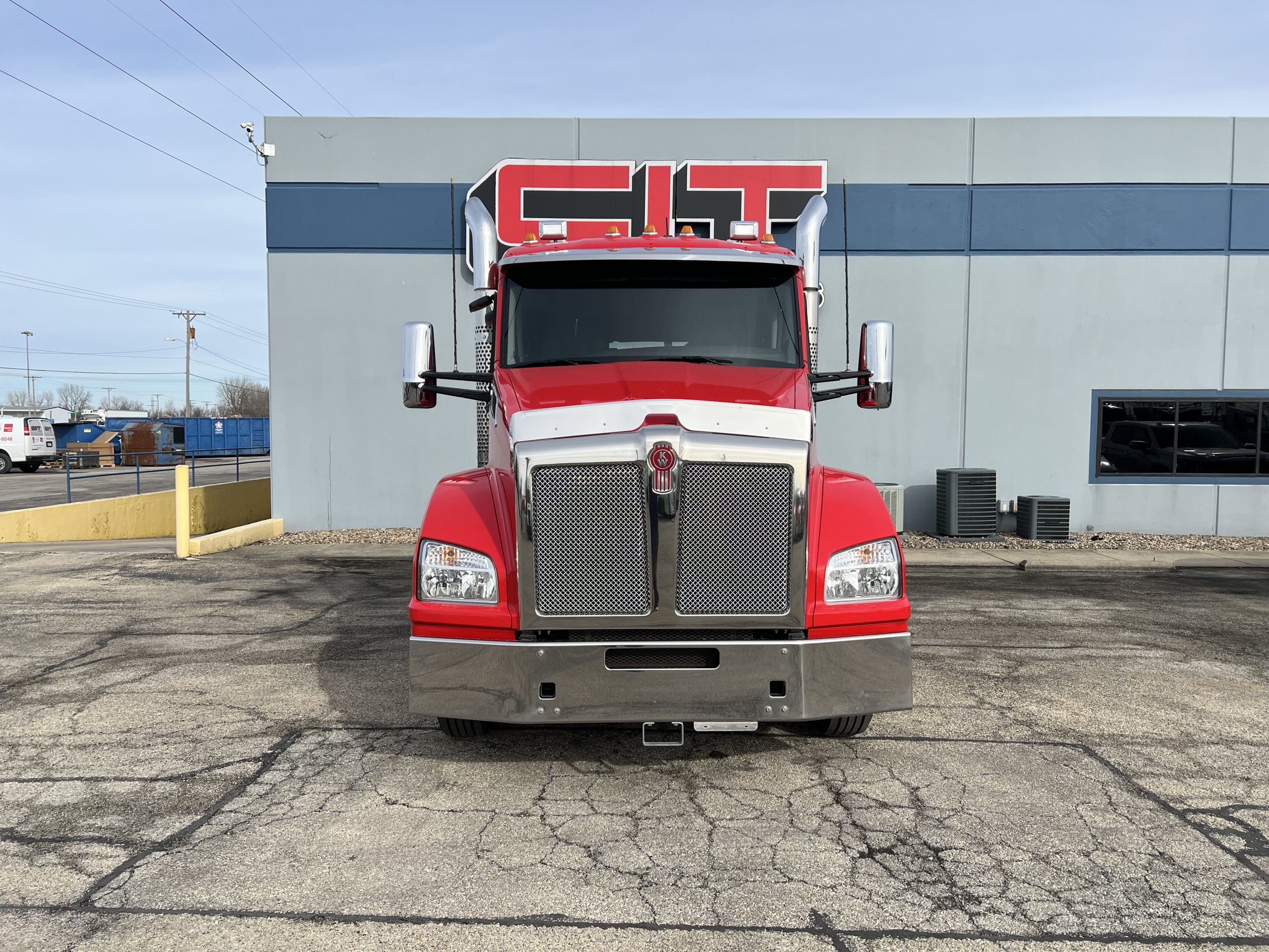 2022 KENWORTH T880 - image 2 of 6