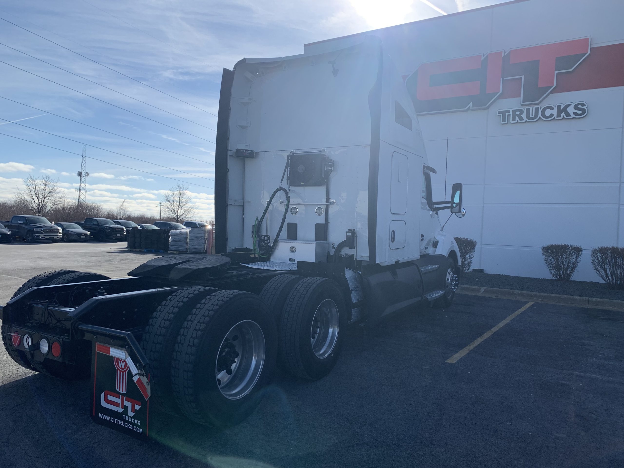 2019 KENWORTH T680 - image 5 of 6