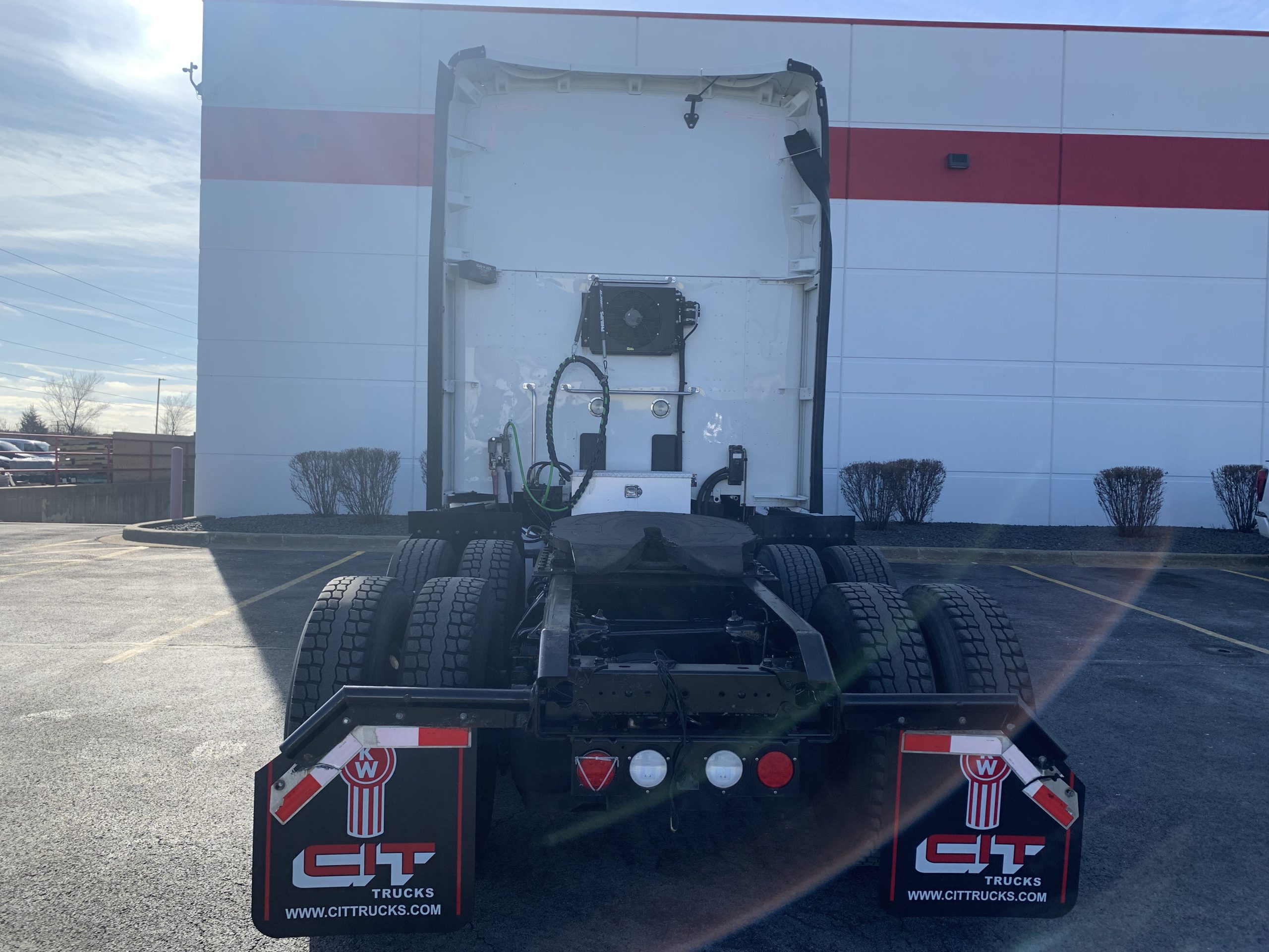 2019 KENWORTH T680 - image 6 of 6