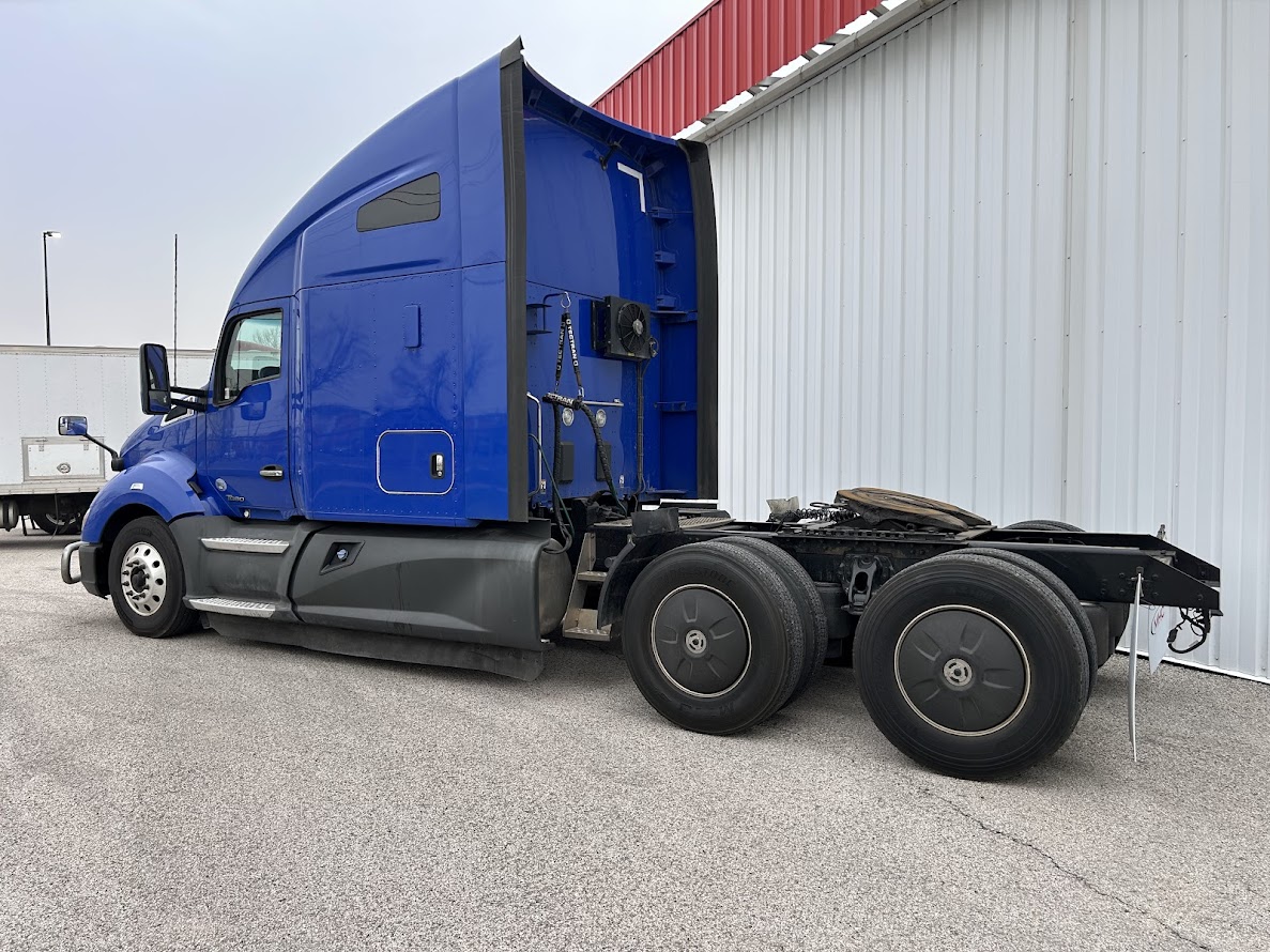 2021 KENWORTH T680 - image 5 of 6