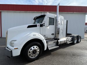 USED 2018 KENWORTH T880 SLEEPER CIT TRUCKS